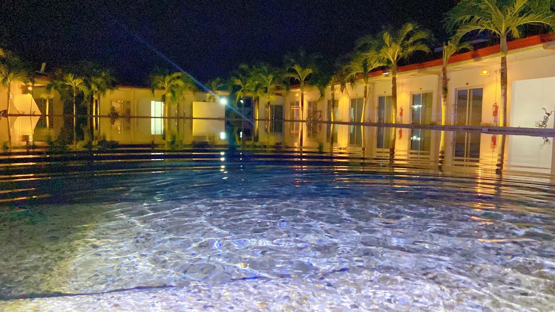 Green Mango Resort Danao  Hotel